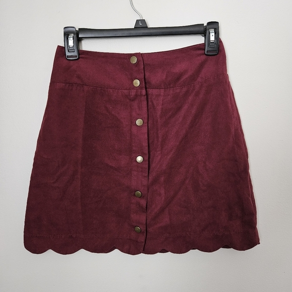 Xhilaration Dresses & Skirts - Xhilaration Skirt Burgundy Red Suede Buttons Front Scallop Hem Mini Casual